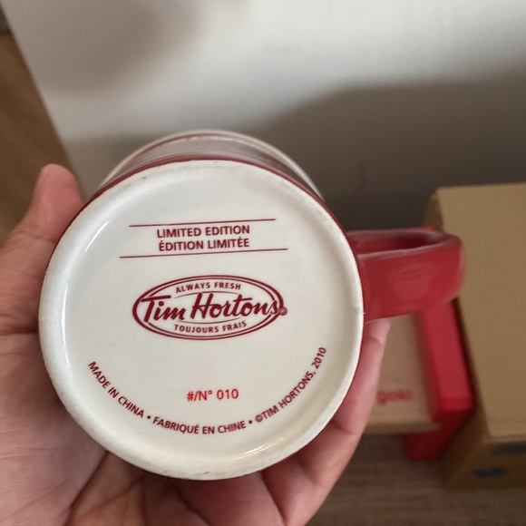 2010 Tim Hortons Red Mug Limited Edition #|N 010 - Picture 5 of 9